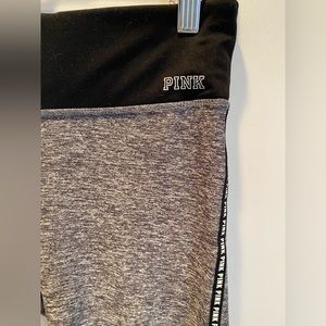 Victoria secret pink capri leggings.